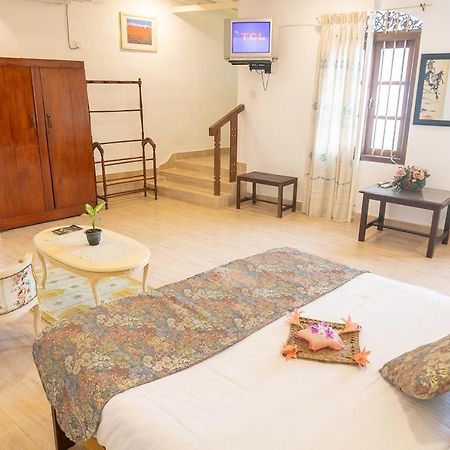 Manor House Hotel Embulpure Ngoại thất bức ảnh
