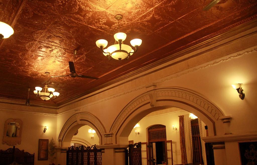 Manor House Hotel Embulpure Ngoại thất bức ảnh