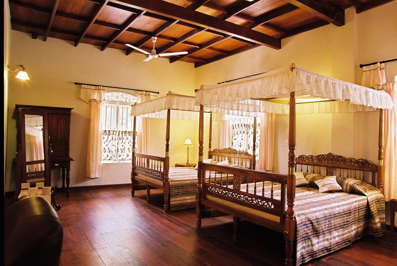 Manor House Hotel Embulpure Ngoại thất bức ảnh