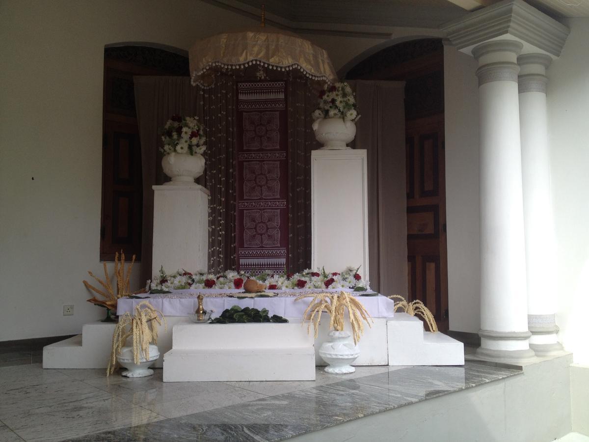 Manor House Hotel Embulpure Ngoại thất bức ảnh