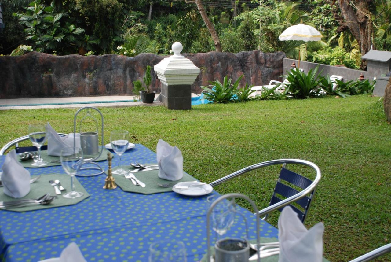 Manor House Hotel Embulpure Ngoại thất bức ảnh