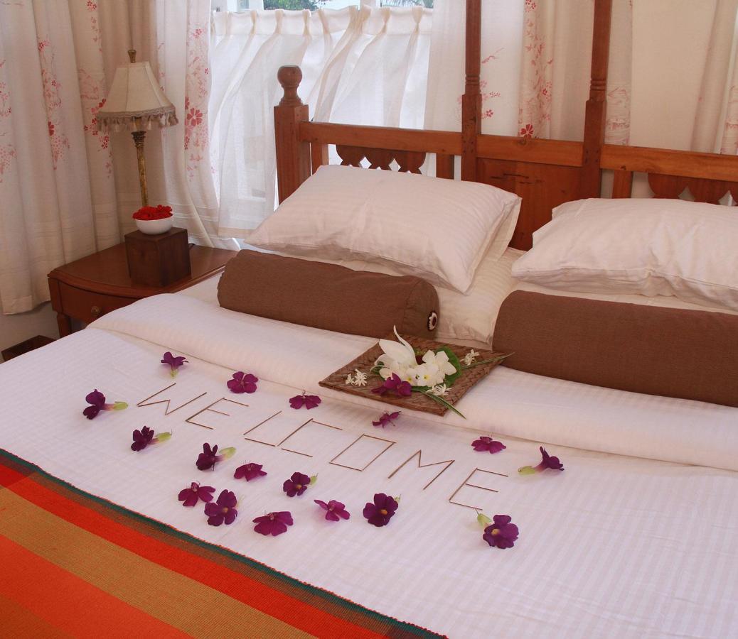 Manor House Hotel Embulpure Ngoại thất bức ảnh